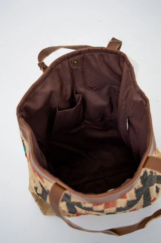 Ladies Handbag B302 - Image 4