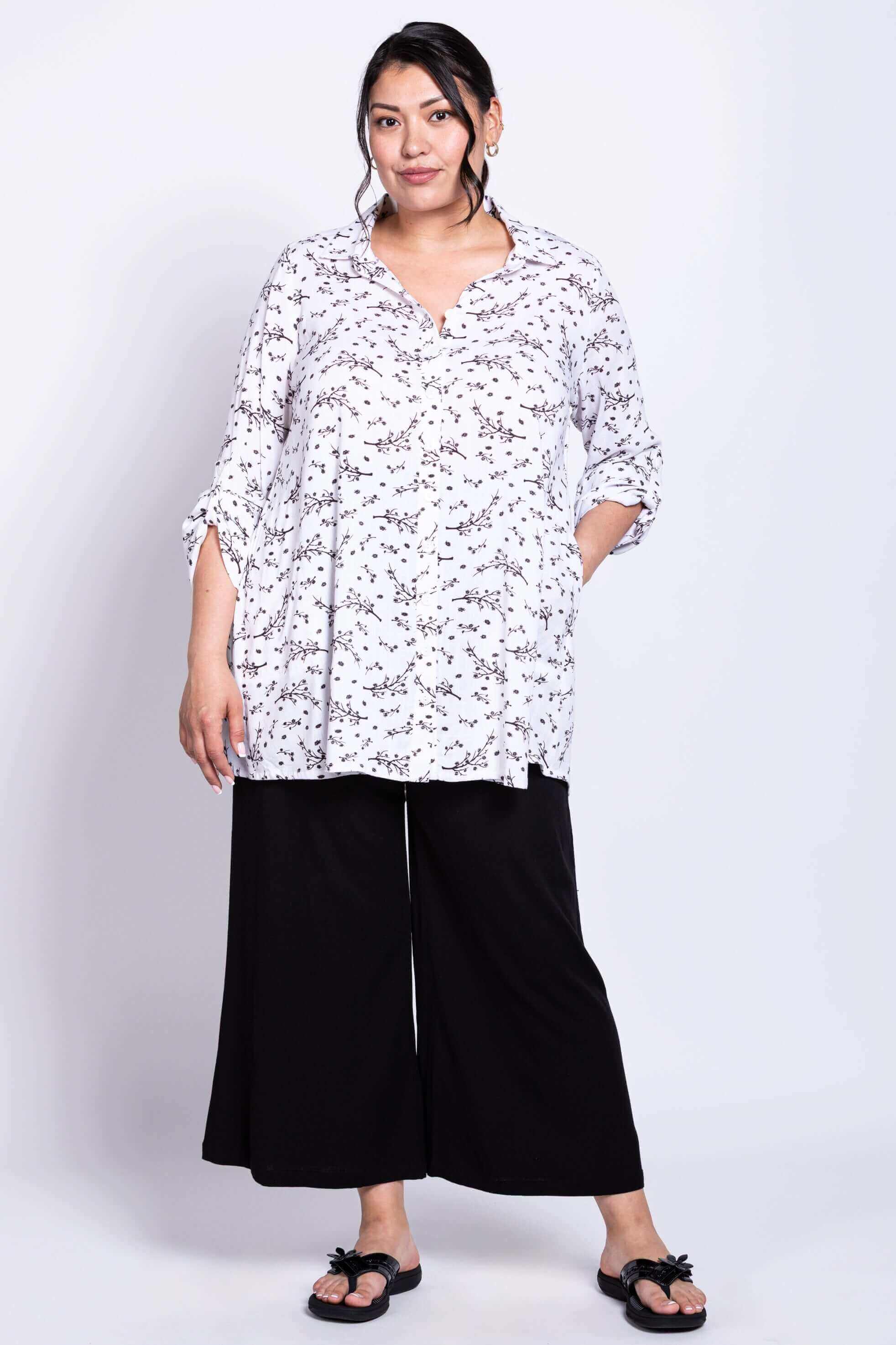 Celine Blouse, BW Twiggy, Linen Bamboo - Image 2