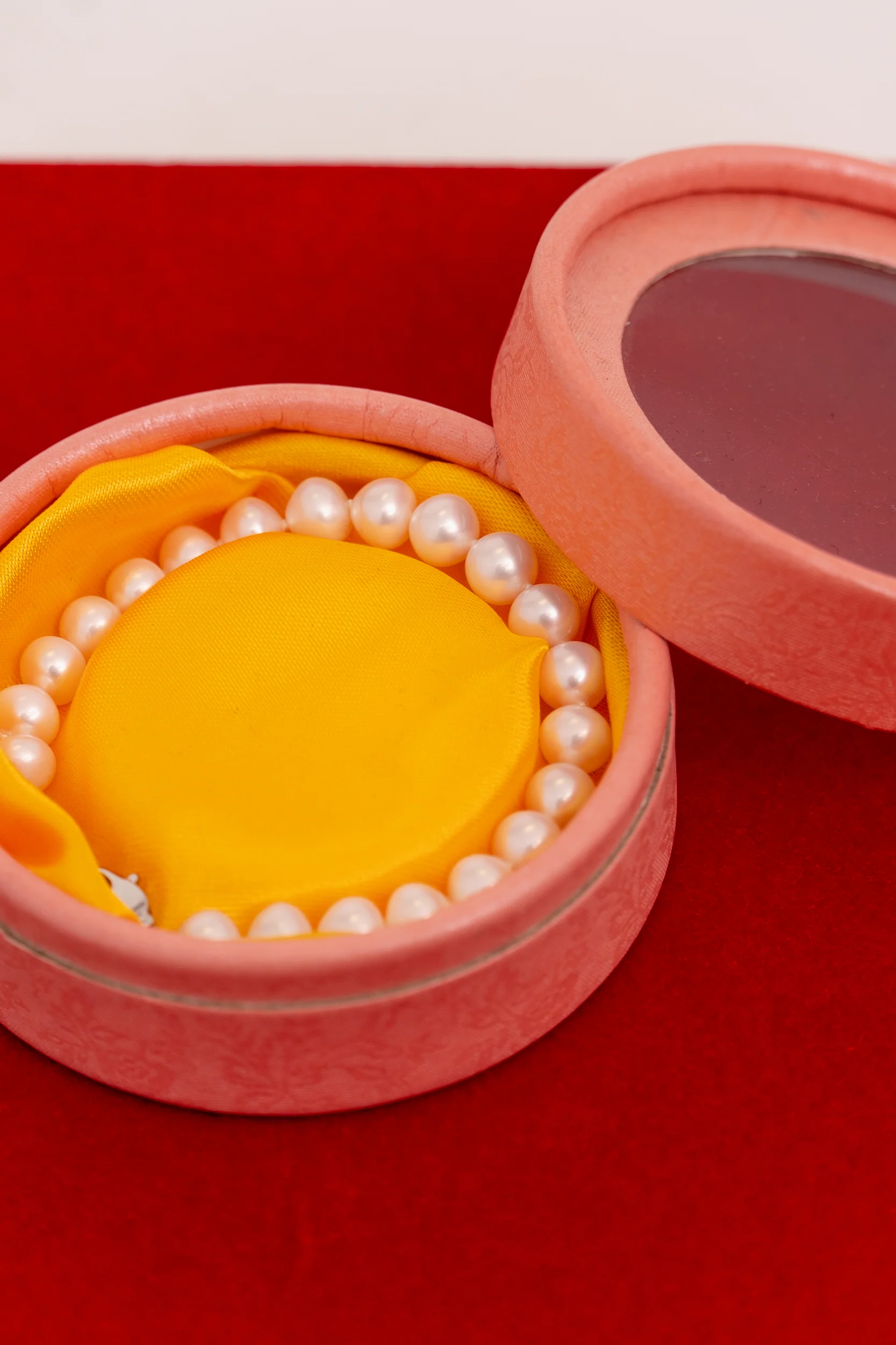 White Pearl Bracelet - Image 4