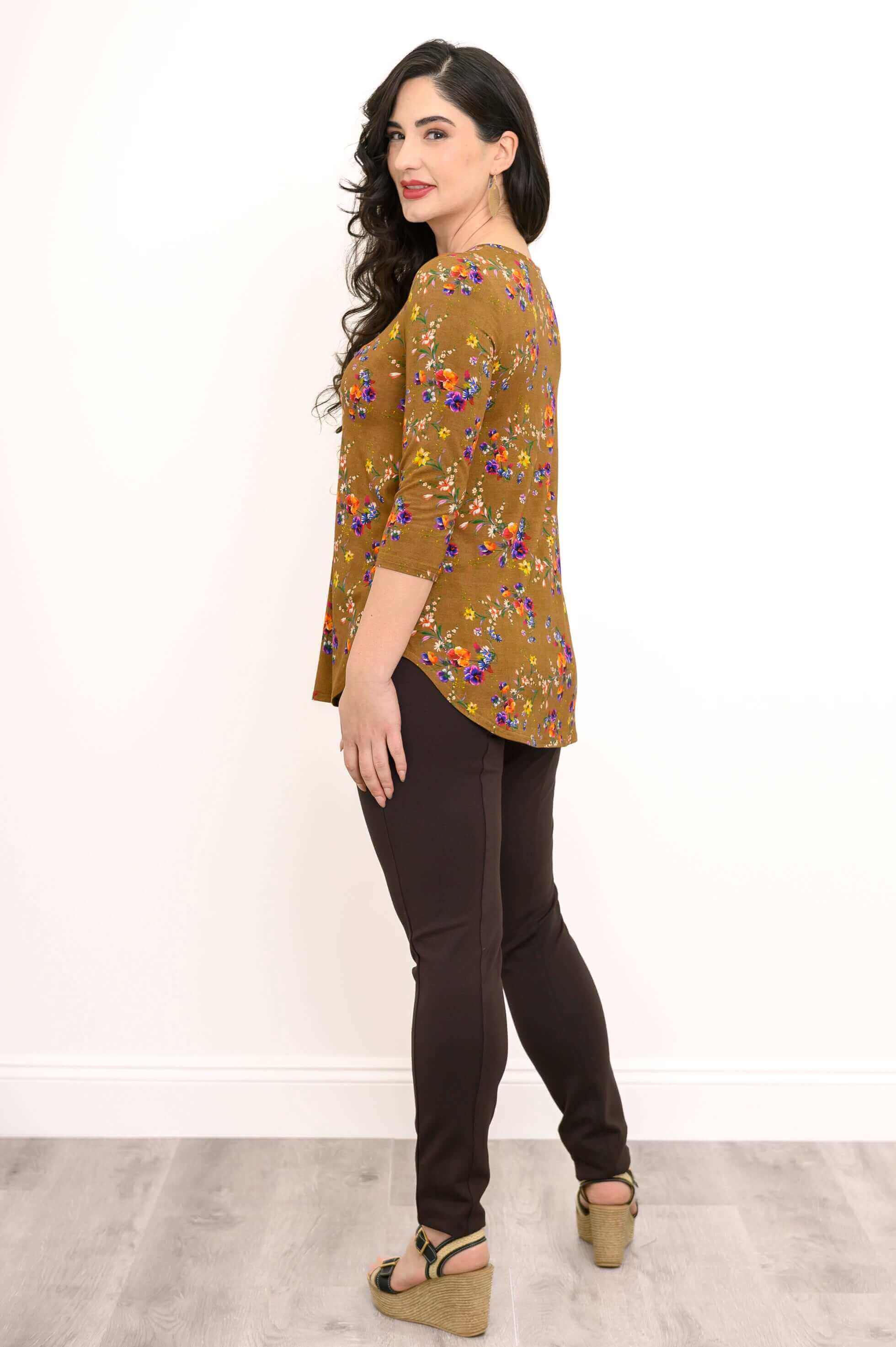 Jackie 3/4 Top, Sand Pansy, Bamboo - Image 4
