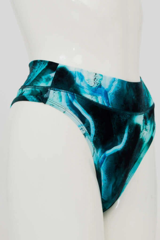 La Thong, Charisma, Bamboo - Image 2