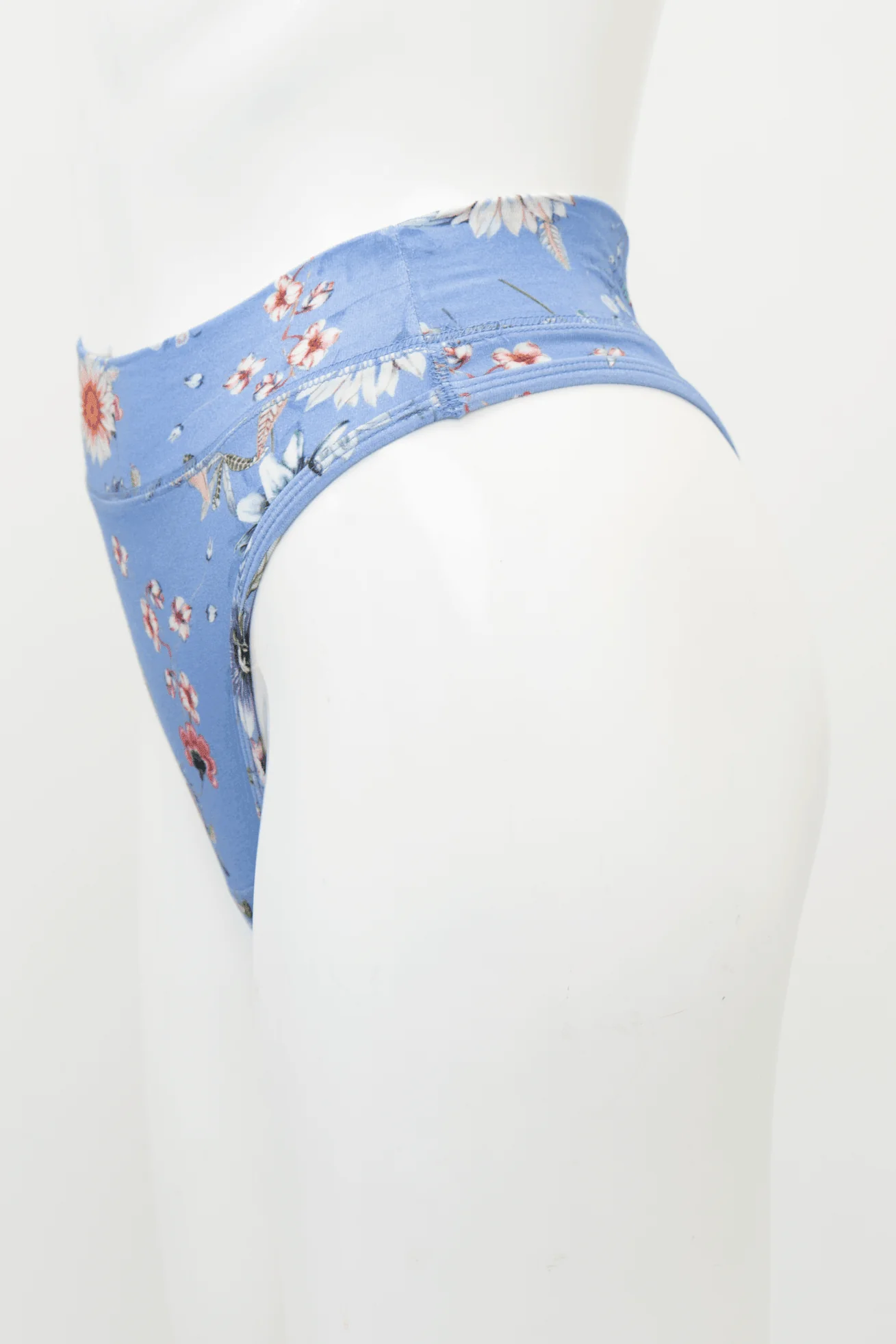 La Thong, Peri Daisy, Bamboo - Image 2