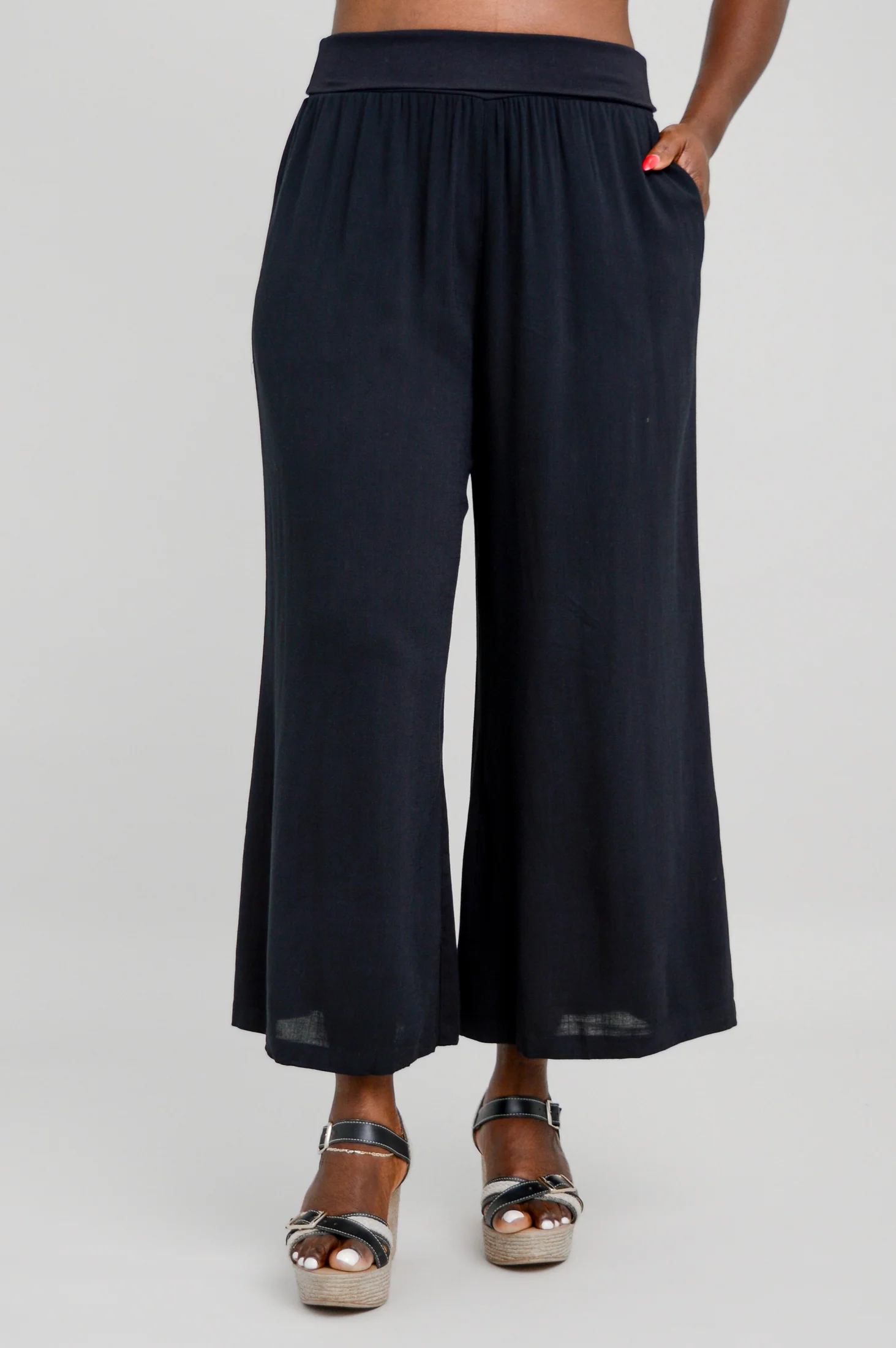Landon Capri, Black, Linen Bamboo - Image 4