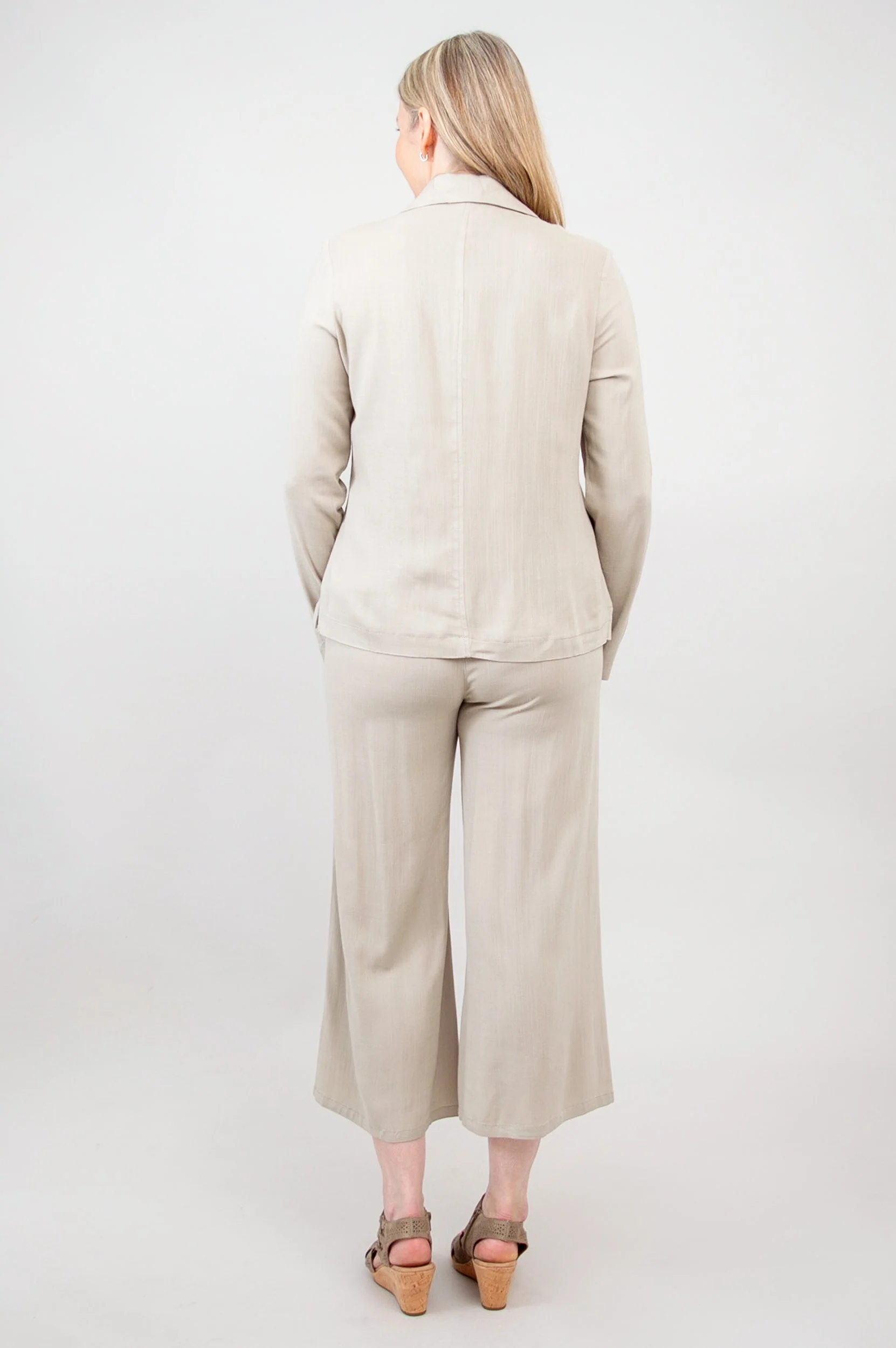 Lauren Jacket, Sand, Linen Bamboo - Final Sale - Image 3