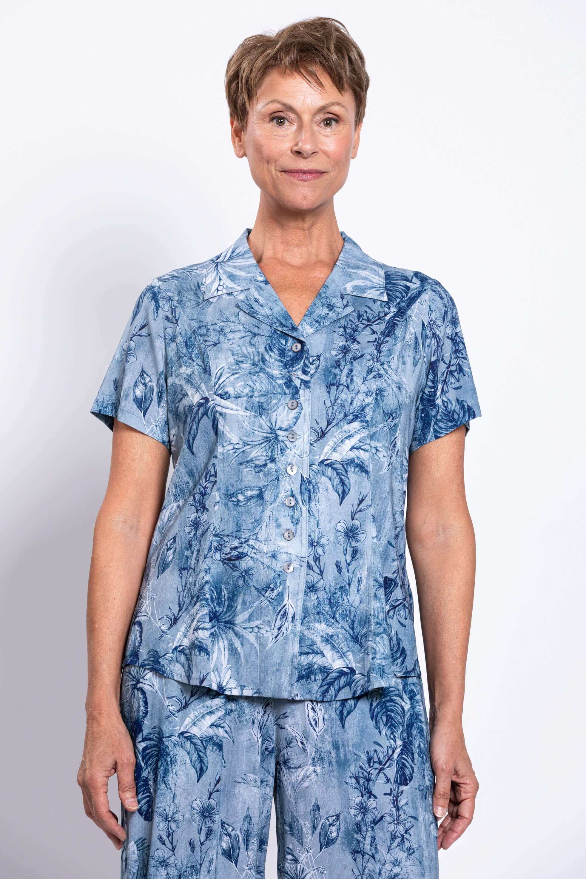 Samantha Blouse, Indigo Escape, Linen Bamboo - Image 3
