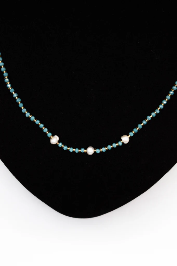 Short Necklaces - Three Pearls - Image 8